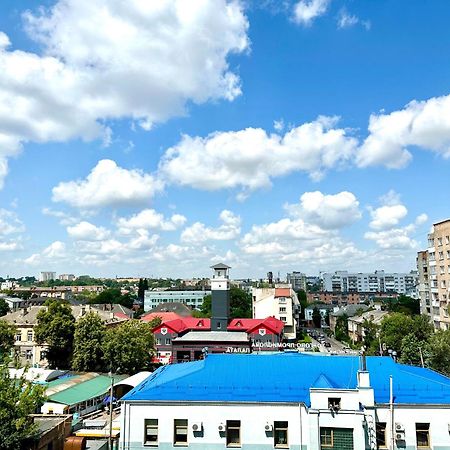 Comfortable Apartments With A Coffee Machine In The City Centre, Zlata Plaza Rivne Esterno foto