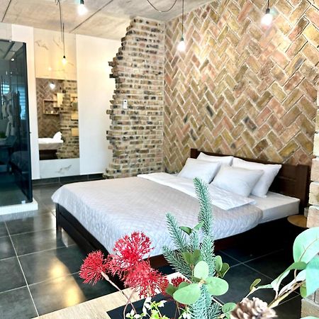 Comfortable Apartments With A Coffee Machine In The City Centre, Zlata Plaza Rivne Esterno foto