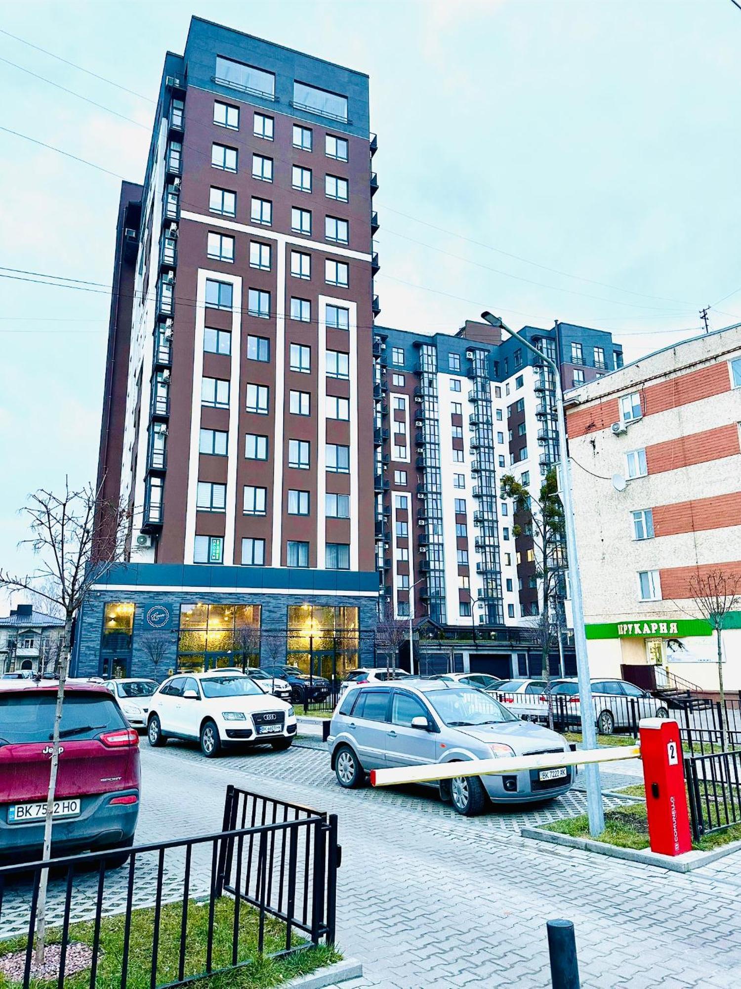 Comfortable Apartments With A Coffee Machine In The City Centre, Zlata Plaza Rivne Esterno foto