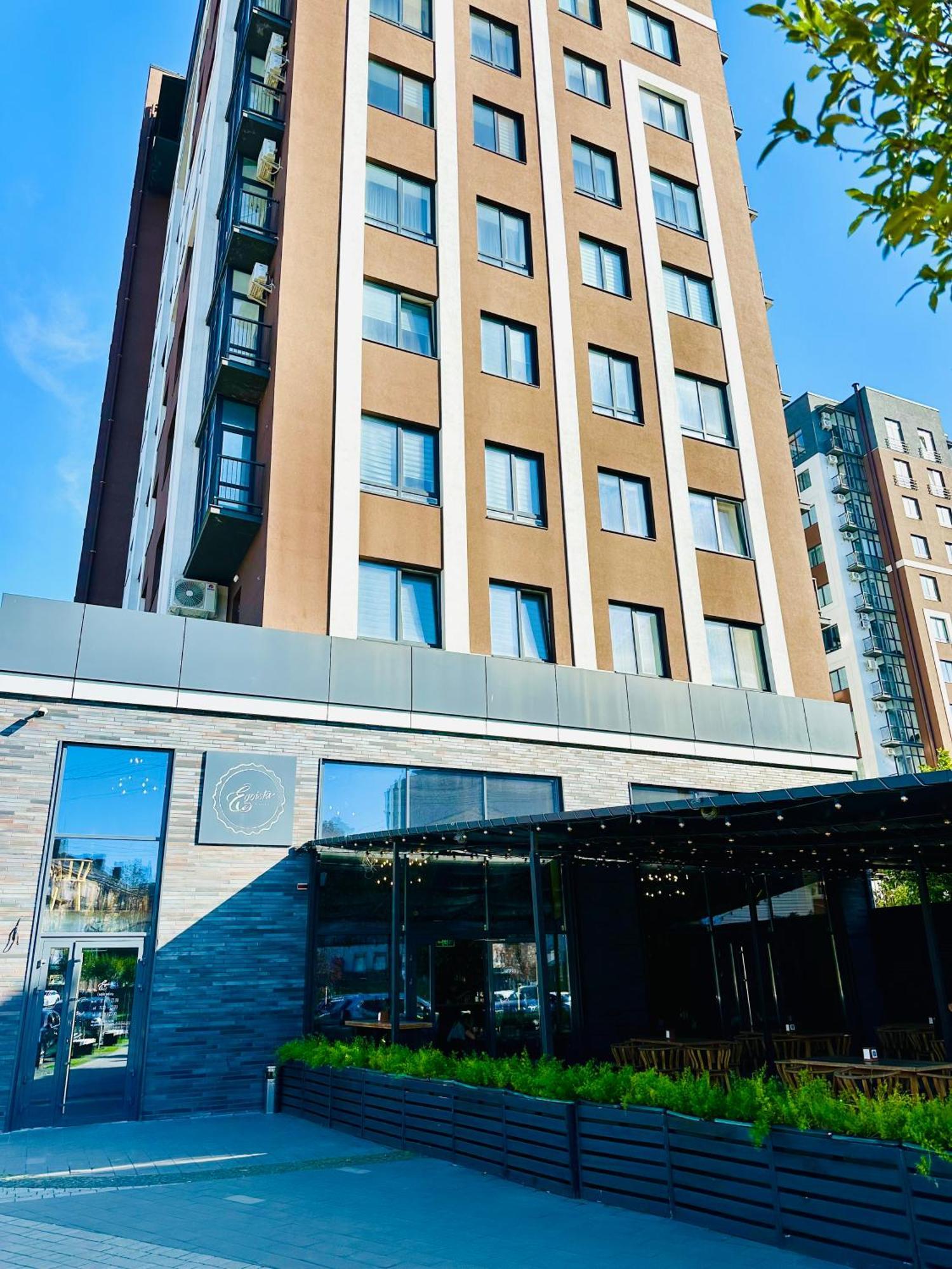 Comfortable Apartments With A Coffee Machine In The City Centre, Zlata Plaza Rivne Esterno foto