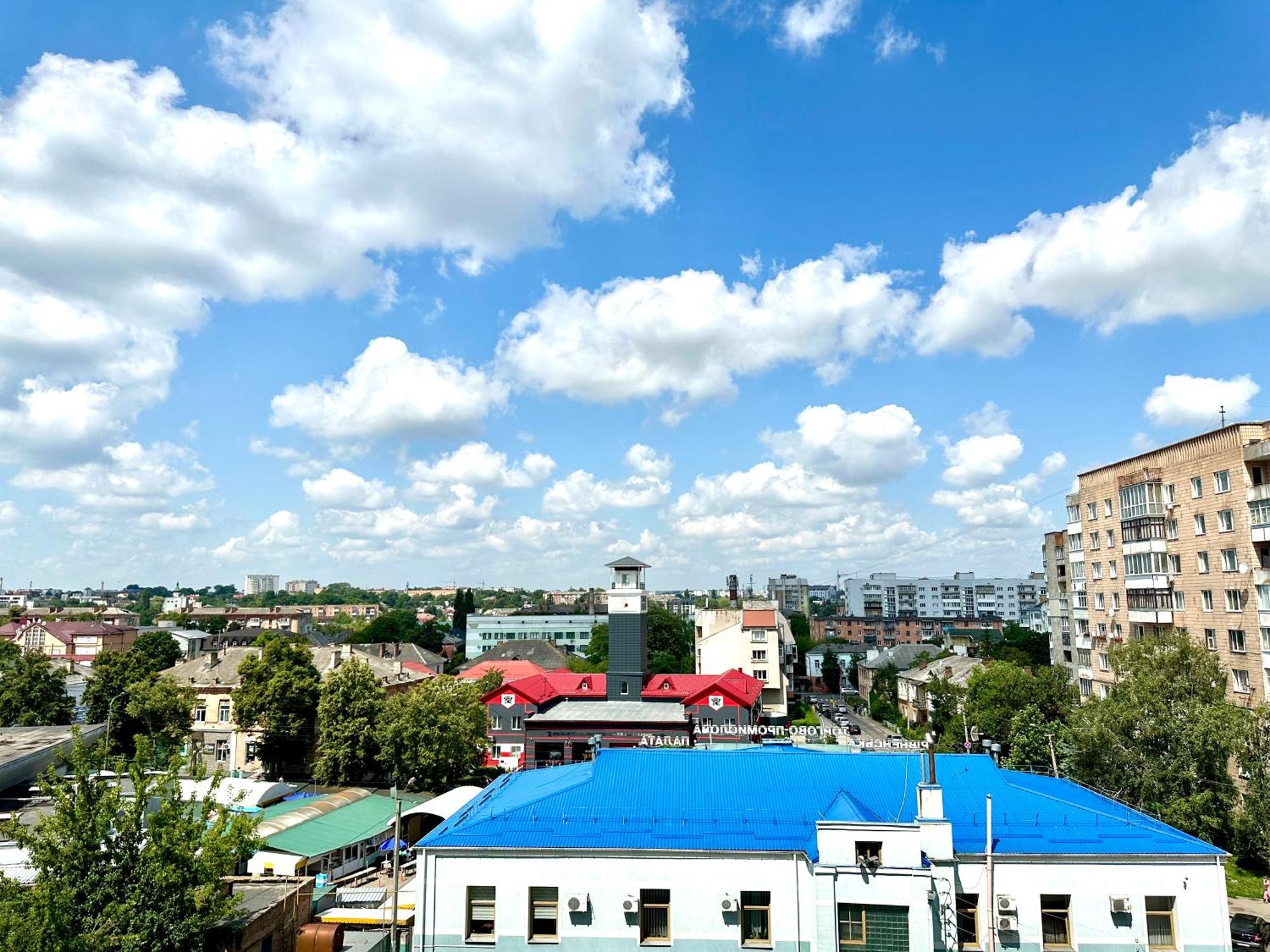 Comfortable Apartments With A Coffee Machine In The City Centre, Zlata Plaza Rivne Esterno foto