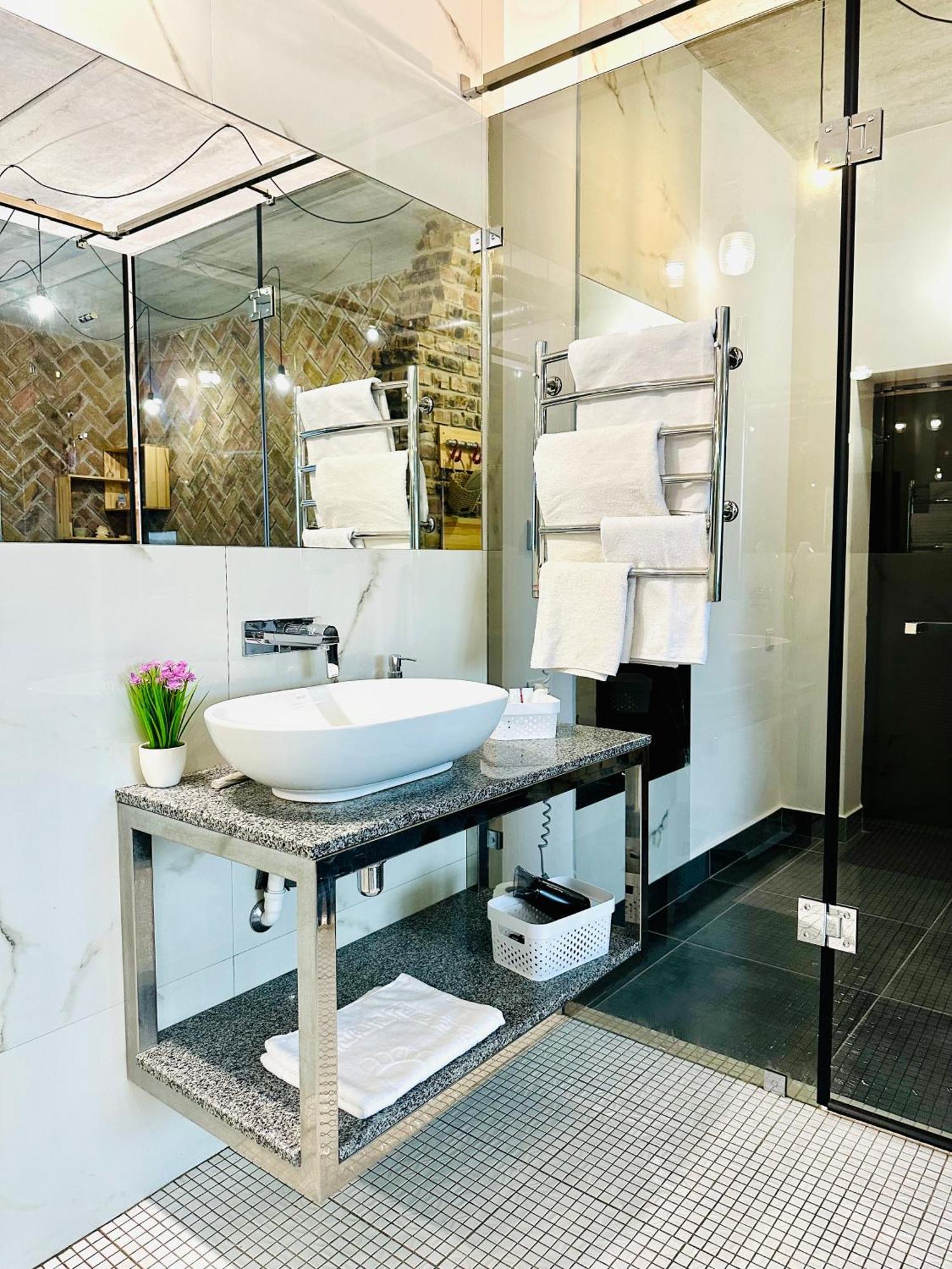 Comfortable Apartments With A Coffee Machine In The City Centre, Zlata Plaza Rivne Esterno foto