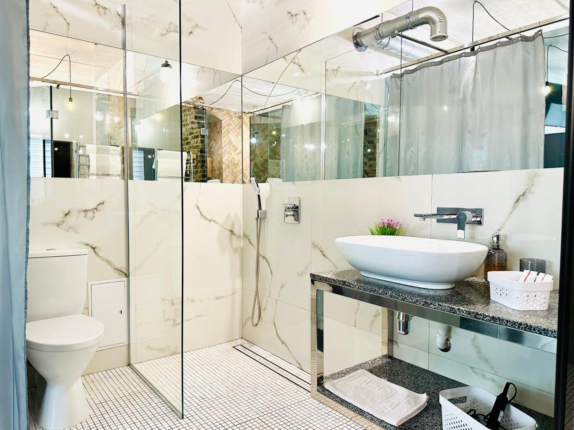 Comfortable Apartments With A Coffee Machine In The City Centre, Zlata Plaza Rivne Esterno foto